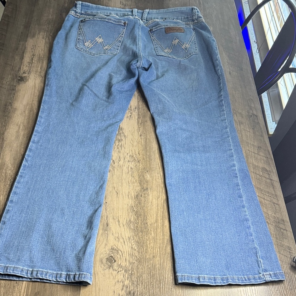 Wrangler Women's Denim Blue Boot Cut Jeans - Picture 8 of 8